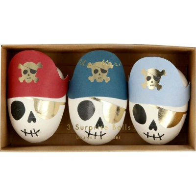 Párty doplňky v sadě 3 ks Pirate Skulls Surprise Balls – Meri Meri